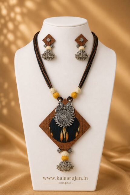 Earthtone Peacock Square Pendant Set